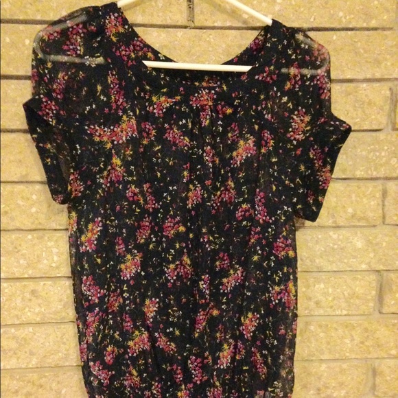 Flowered Blouse - Picture 2 of 5